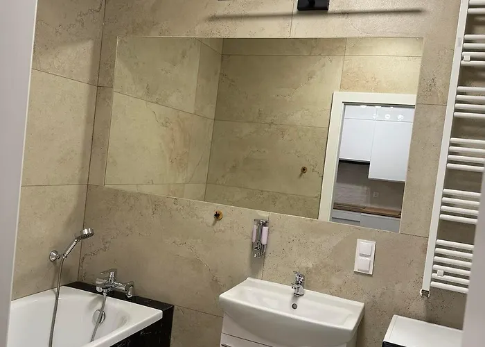 Janickiego 166 Parking Free Poznań