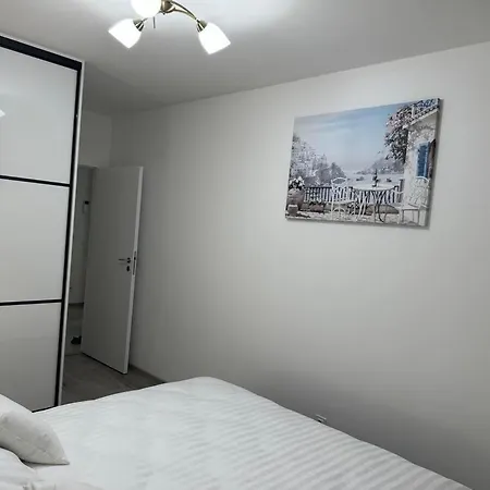 Janickiego 166 Parking Free Appartement