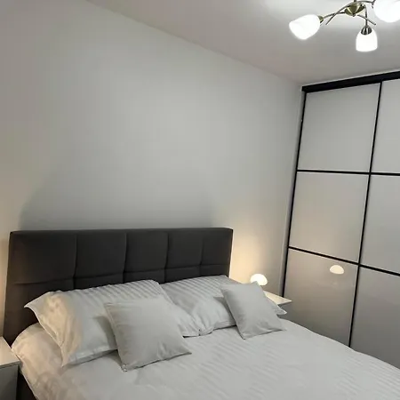 Апартаменты Janickiego 166 Parking Free