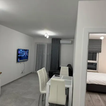 Janickiego 166 Parking Free Appartement Poznań