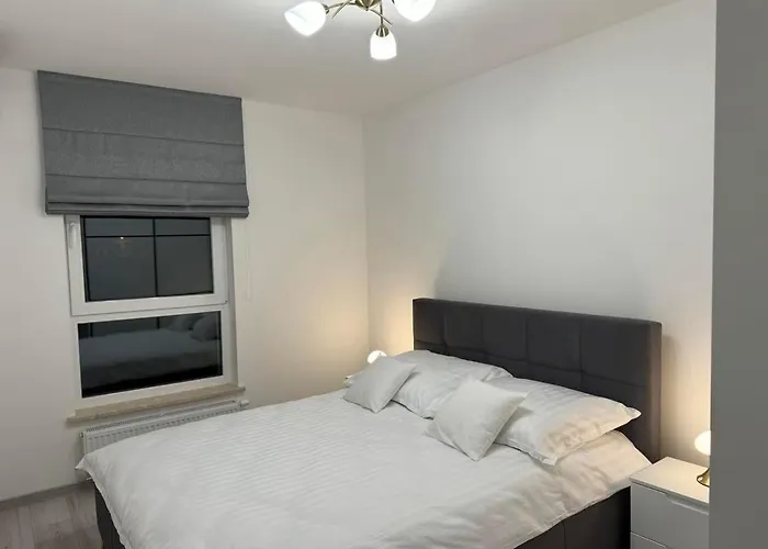 Janickiego 166 Parking Free * Познань