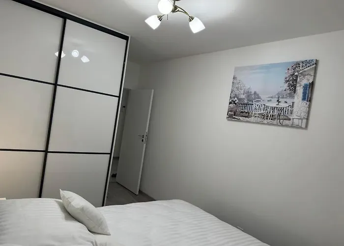 Janickiego 166 Parking Free Апартаменты *