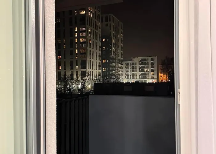 Janickiego 166 Parking Free Апартаменты Познань